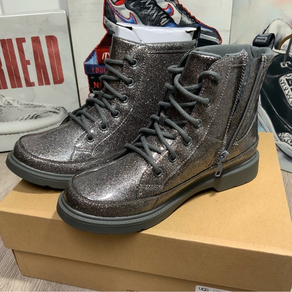 New Ugg Kids Girls Robley Silver/Charcoal Glitter Combat Boots  - US size 6/7.5W - Picture 9 of 11